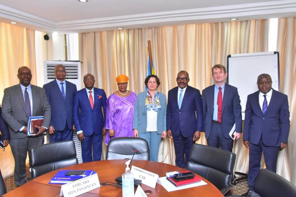 La délégation du FMI avec le ministre des Finances Nicolas Kazadi