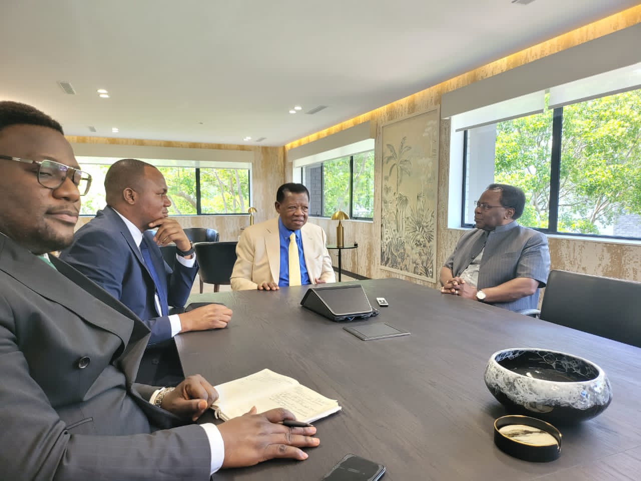 Le PCA de LMC SA et sa délégation lors d'une séance de travail avec des partenaires à Johannesburg 