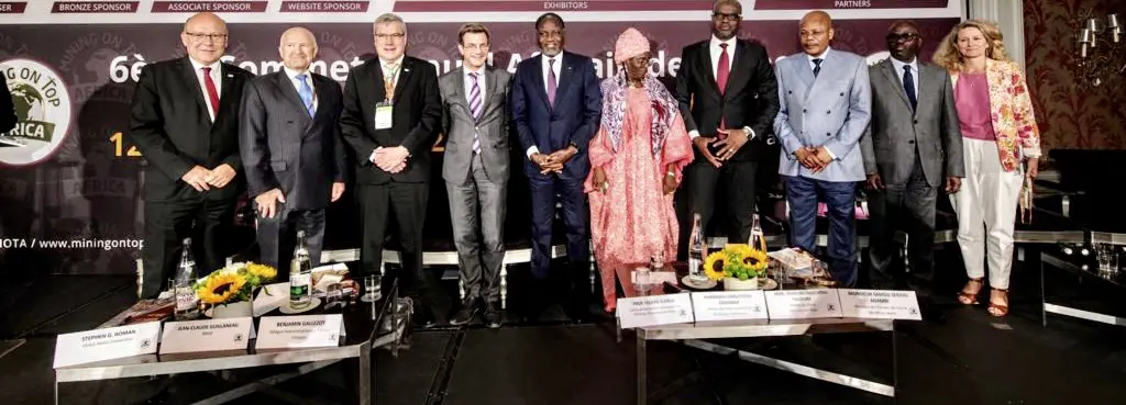 Participants au sommet des mines africaines à Paris (France)
