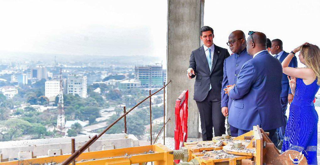 Le président Félix Tshisekedi sur le chantier du Centre financier de Kinshasa