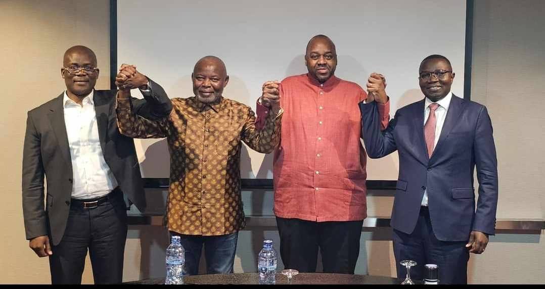 De g. à d. Jean-Lucien Busa, Vital Kamerhe, Tony Kanku Shiku et Julien Paluku du PCR