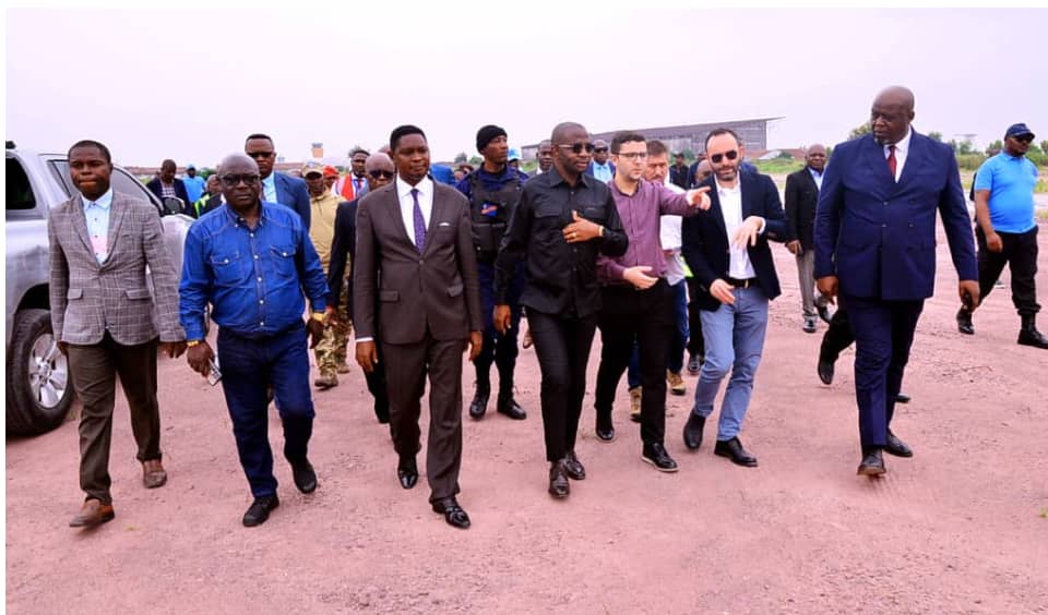 Déscente du ministre des Transports Marc Ekila sur le site avec les partenaires turcs
