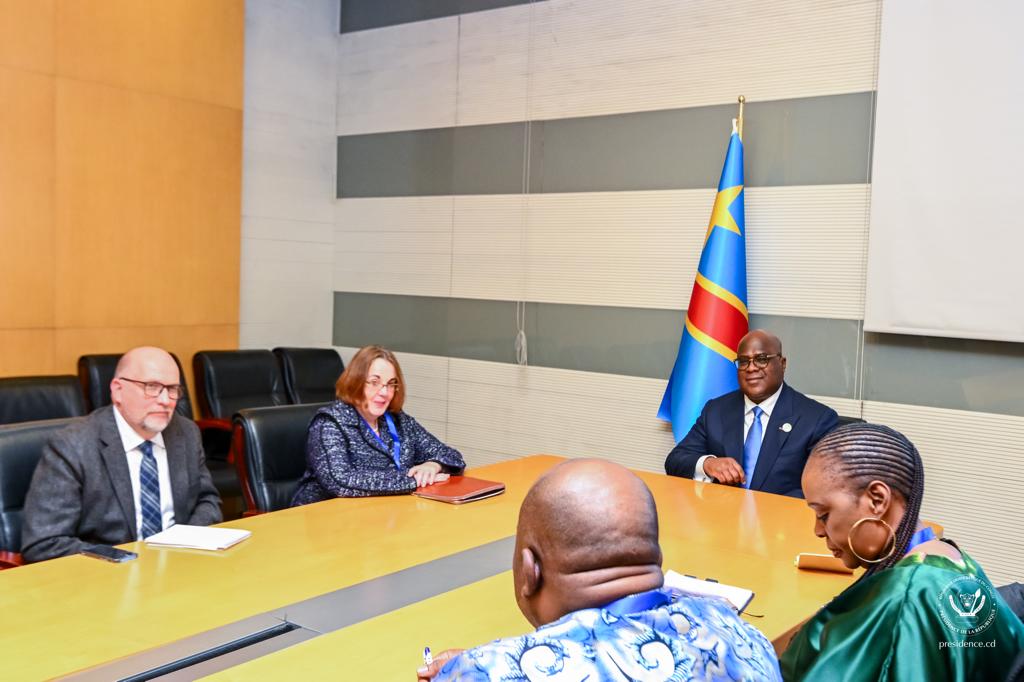 Félix Tshisekedi avec la sous-secrétaire d’Etat américaine Molly Phee