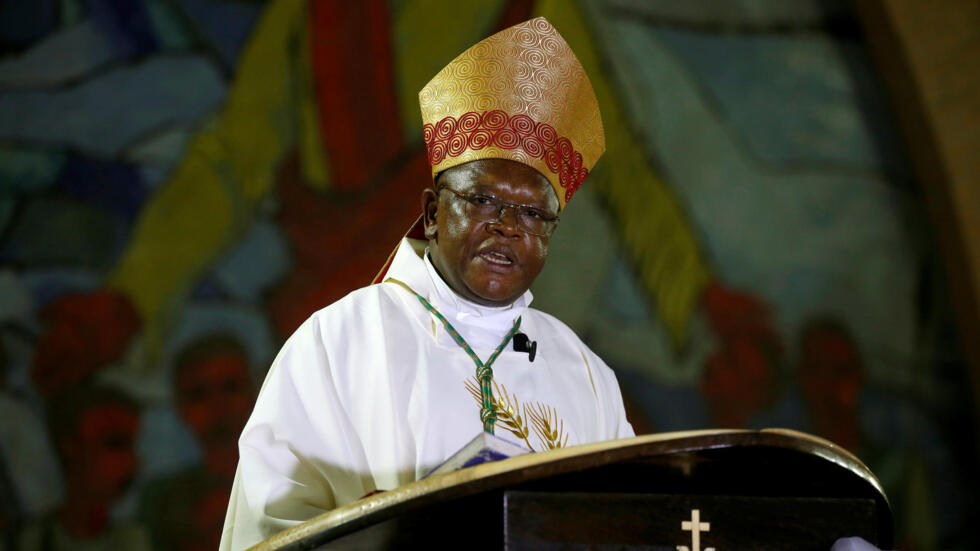 Fridolin Ambongo Besungu, Congolese Roman Catholic Archbishop of Kinshasa speaks during a mass at the Notre Dame de Kinshasa cathedral in Kinshasa, Democratic Republic of Congo, December 24, 2018. REUTERS/Baz Ratner