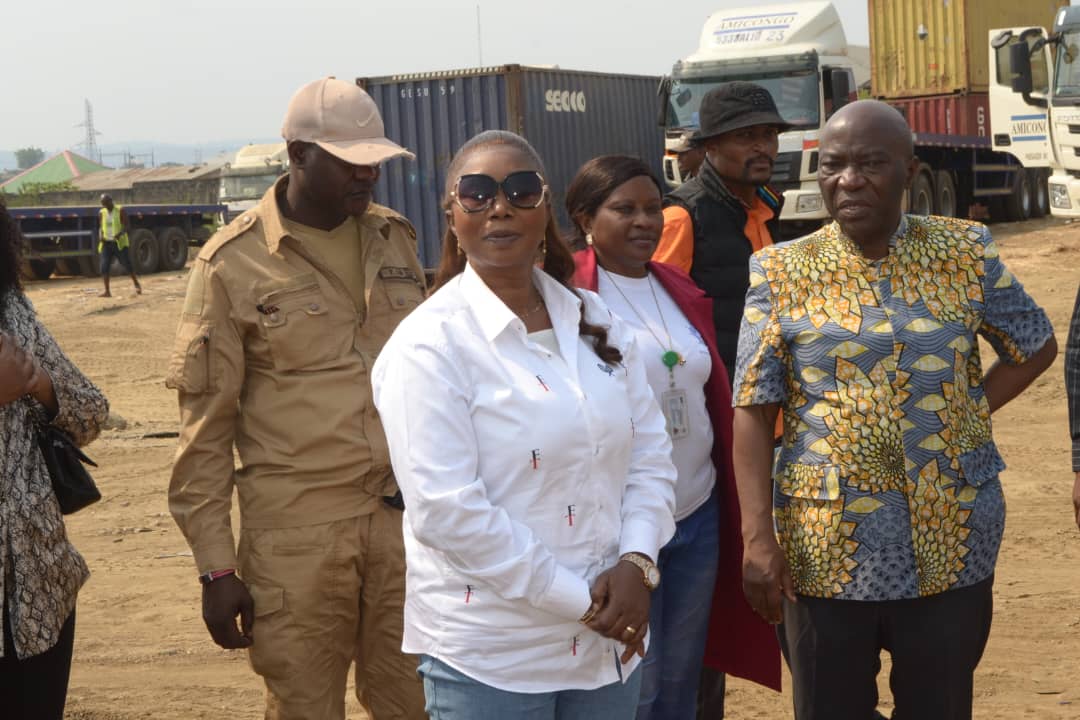 LE DGA de Lignes Maritimes Congolaises Gisèle Mbwansiem Mbiung Mupa en visite officielle dans la direction provinciale du Kongo Central