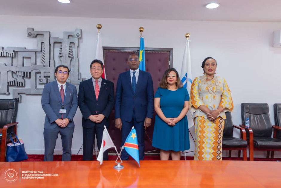 Cérémonie de signature des accords RDC - Japon pour la réhabilitation du pont Maréchal