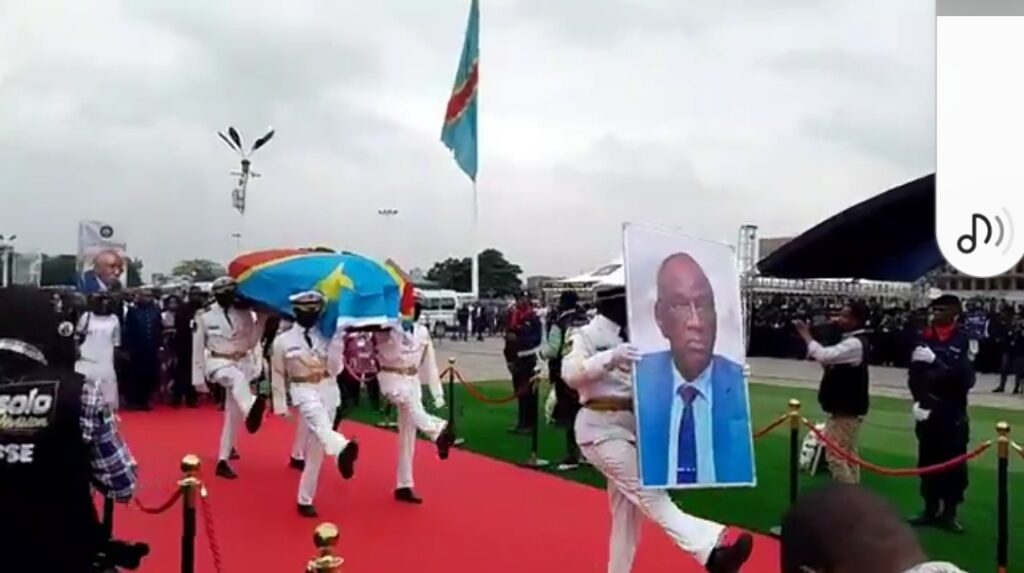 Cérémonie d’hommages à Victor Batubenga au Palais du peuple