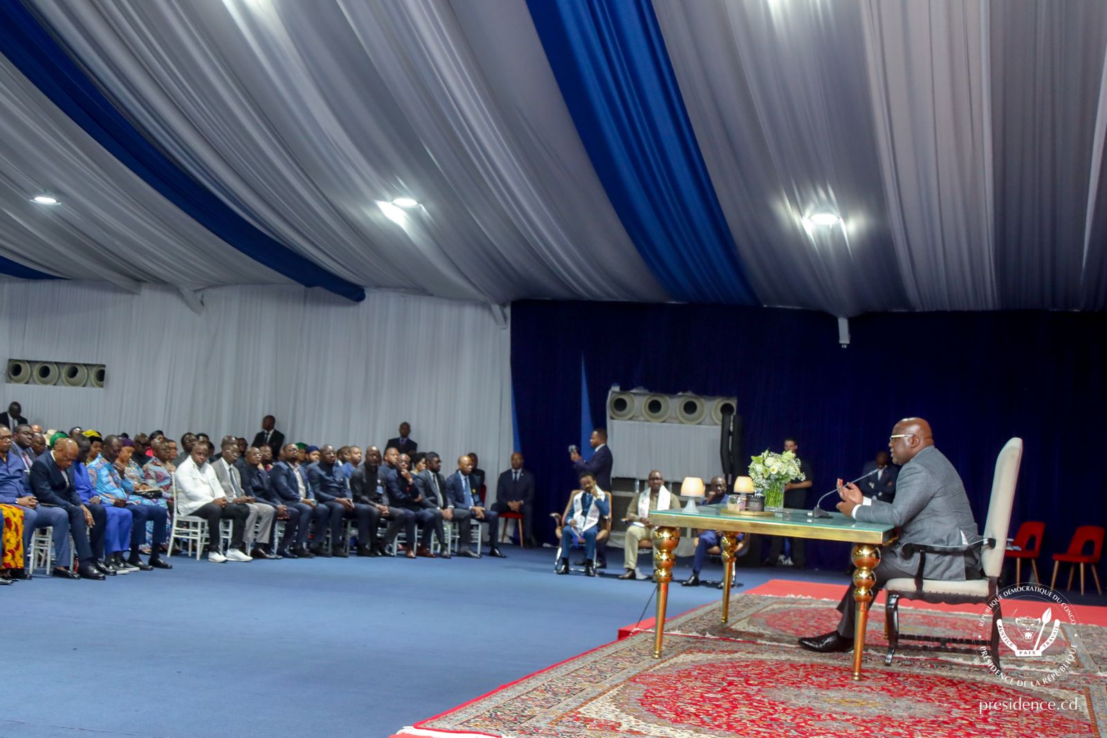 Le président de la République Félix Tshisekedi devant les élus et personnalités de l’Union sacrée