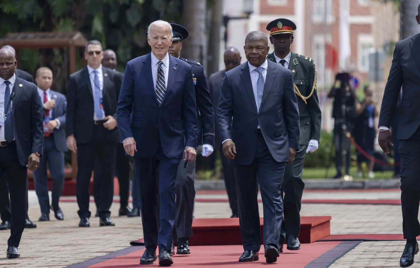 Les présidents Joe Biden (USA) et Joâo Lourenço