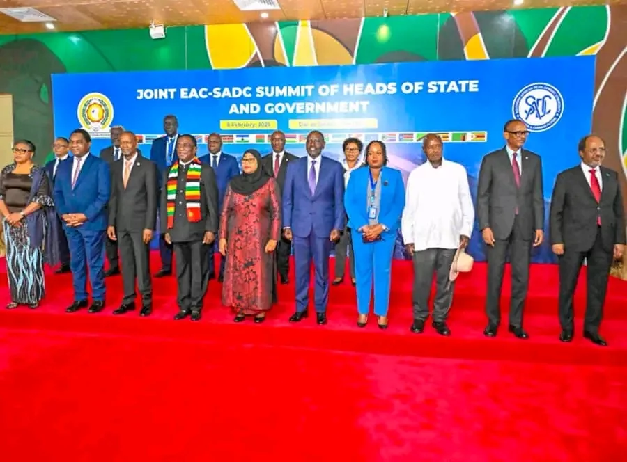Photo de famille du sommet EAC-SADC