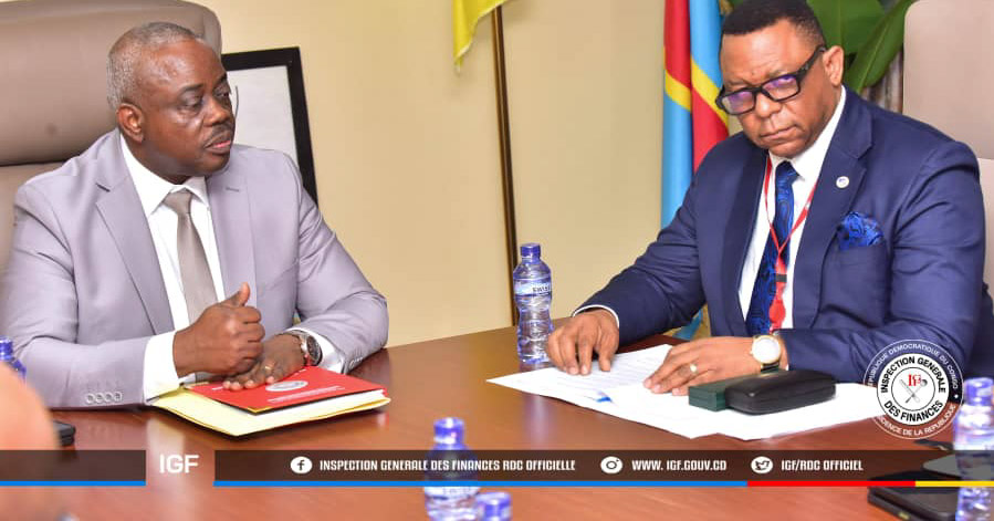 Séance de travail entre l’IGF Chritophe Bitasimwa et le DG de BUENASA Eddy Kioni