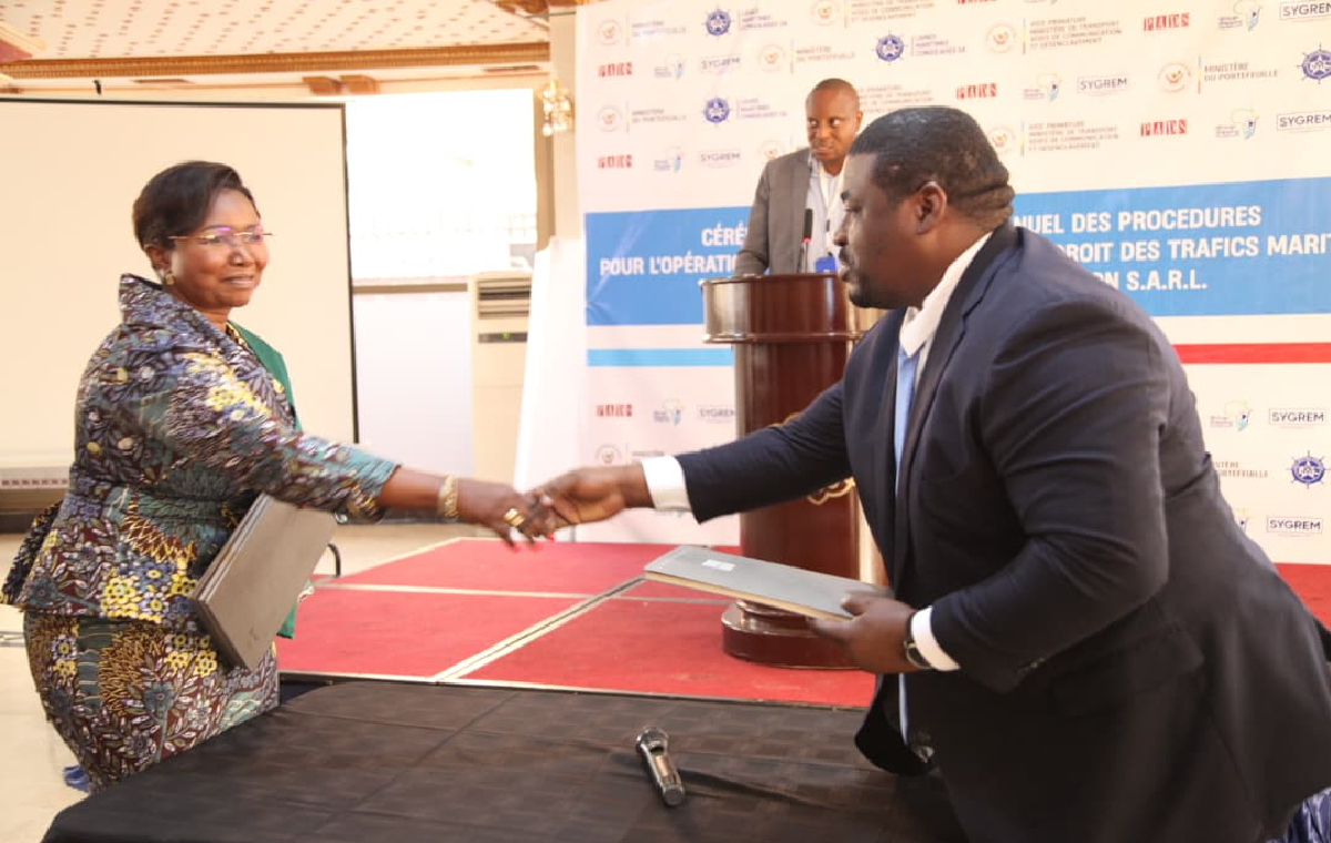 GESTION DU DROIT DE TRAFIC MARITIME : Signature du manuel des procédures entre LMC, SA et PADS Corporation