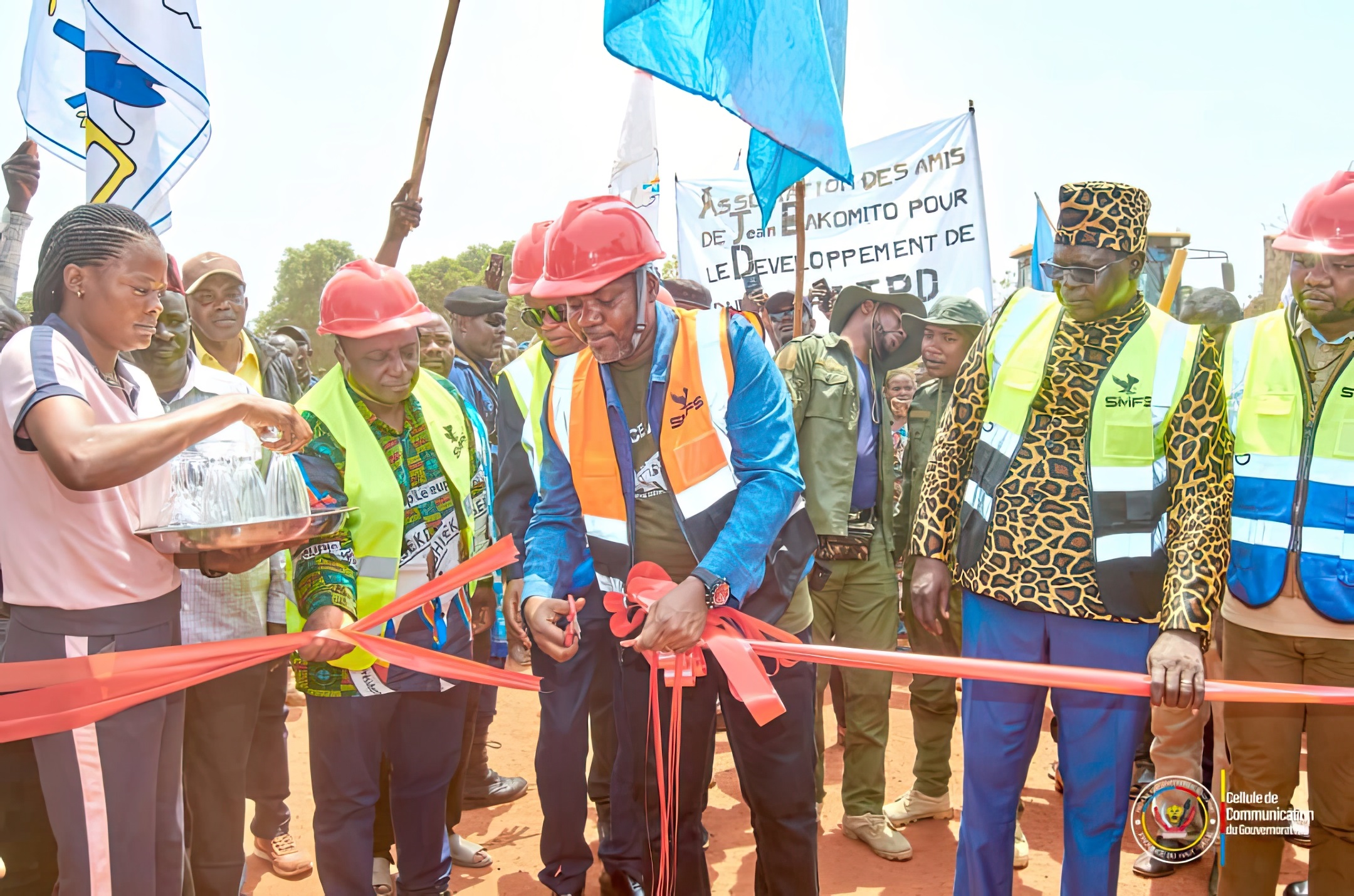 Le gouverneur Jean Bakomito en mission d’inspection dans les ETD
