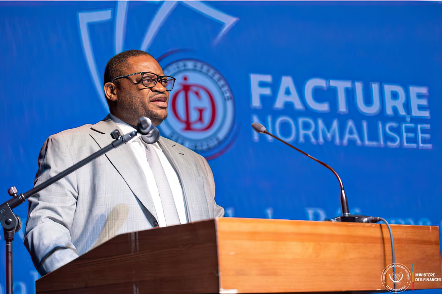 Le ministre des Finances Doudou Fwamba