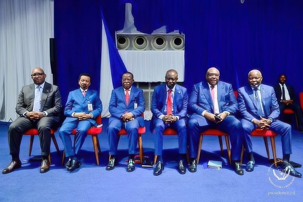 Des membres du présidium de l’Union sacrée de la Nation.