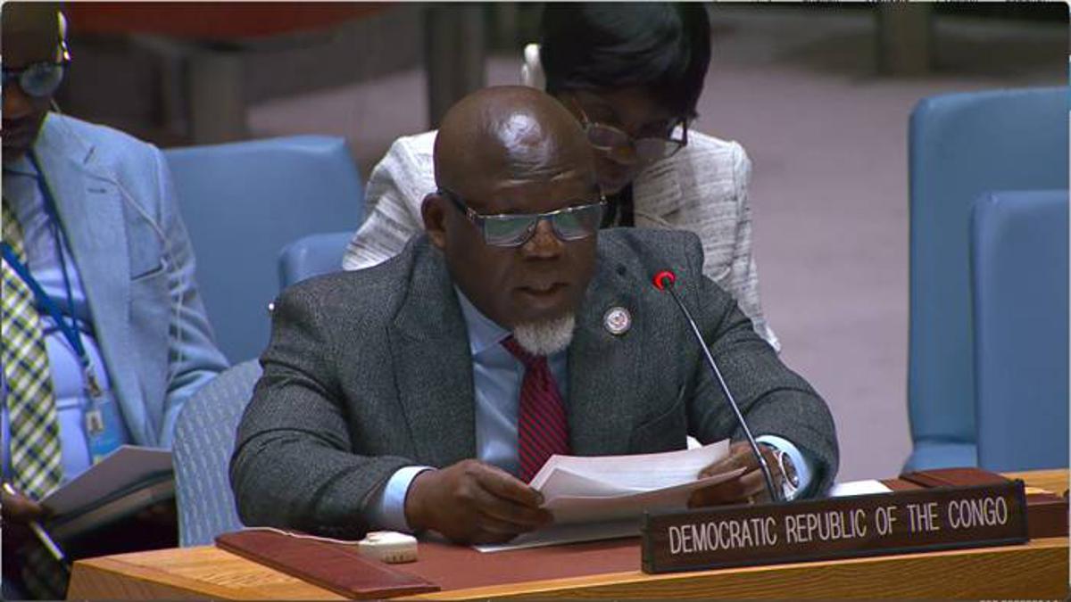 L’ambassadeur Zénon Mukongo Ngay