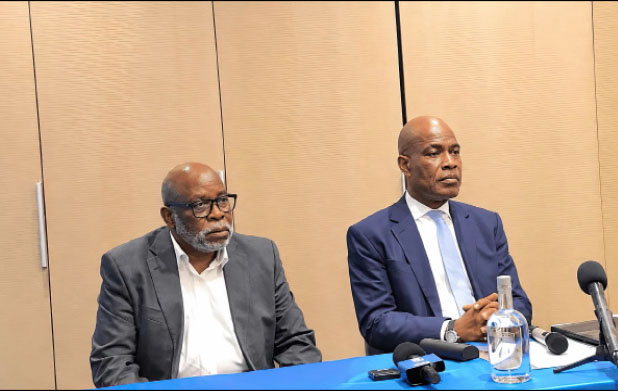 Martin Fayulu face à la diaspora congolaise à Bruxelles.